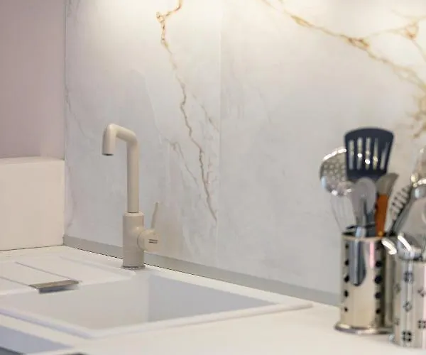 La Luna Della Loggia, A3